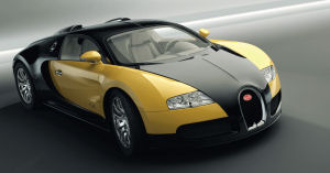 Ce mlange de tons bicolores noir et jaune n'est pas la plus grande russite de la Bugatti Veyron 16.4.